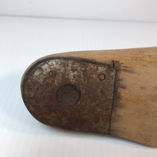 Vtg / Antique Wood Shoe Form Child Size EE Metal Heel Pointed Toe Cobbler - Picture 11 of 11