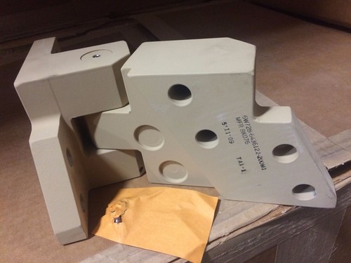 MRAP CAIMAN UPPER L.H. DOOR HINGE 6436120, 6436120-200M1, 2510-01-569-6384 NOS - 第 1/2 張圖片