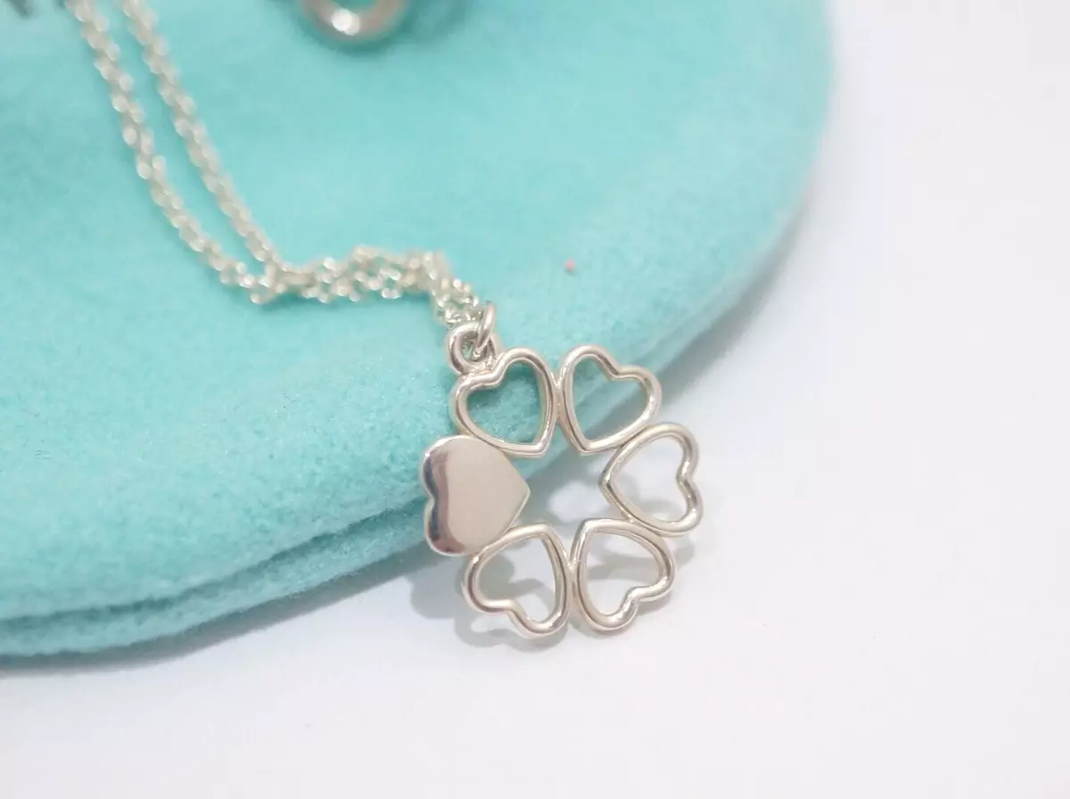 Tiffany Co. Sterling Silver Paloma Picasso Heart Clover Necklace 16