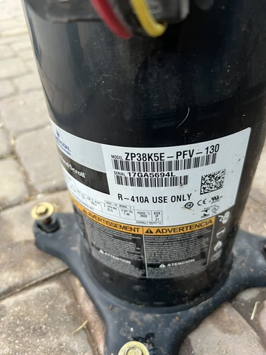 COPELAND SCROLL COMPRESSOR model ZP38K5E - PFV - 130 year 2017- 220v single ph