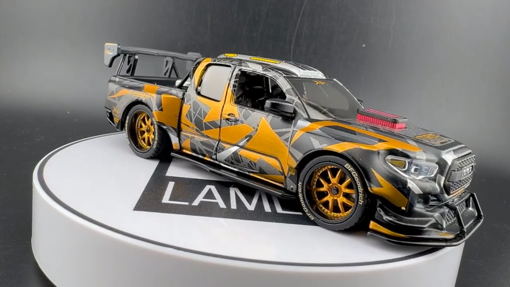 ミニカー DEBERTI TOYOTA TACOMA 1:43 Hot Wheels Hot Wheels Premium Card DeBerti Toyota Tacoma #3 New HMD41-K Heavy