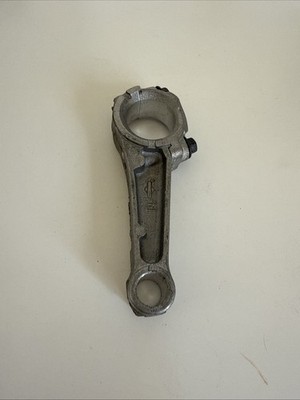 NOS OEM Genuine Briggs & Stratton Engine Connecting Rod. 391640 490566 392939
