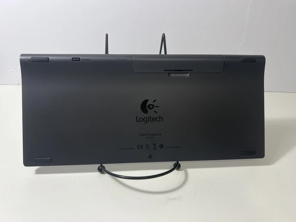 Logitech Tablet Keyboard for iPad tablets Bluetooth keyboard - Image 2 of 2