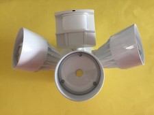 Security Floodlight Energy Saving White Motion Activated 3 Lamp Super Bright New