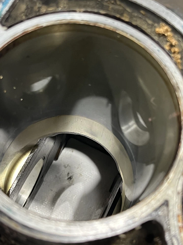 07-10 BMW E60 528i 3.0 N52 Engine Motor Block Assy N52B30AE - Image 2 of 4