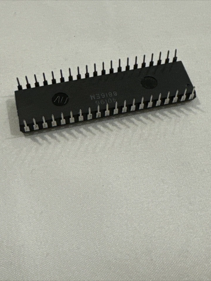 P8051AH-40196 8-bit Microcontroller, 12 MHz, PDIP-40, AMD / Intel 8051AH 1980 - Image 4 of 4