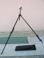 Reggicanna pod a tripode per surf casting,  pesca dalla spiaggia beach ledgering