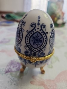 Blue and White Egg Trinket Jewelry Holder Vintage