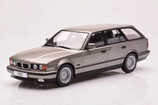 Model Car Group BMW 5er (E34) Touring Metallic Grey 1991 1:18