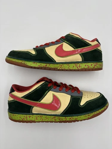 Size 10.5 - Nike SB Dunk Low Mosquito 2008