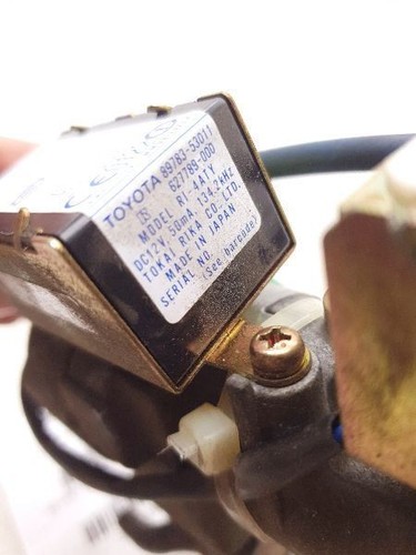 01 02 03 04 05 LEXUS IS300 IGNITION SWITCH WITH KEY - Picture 7 of 12