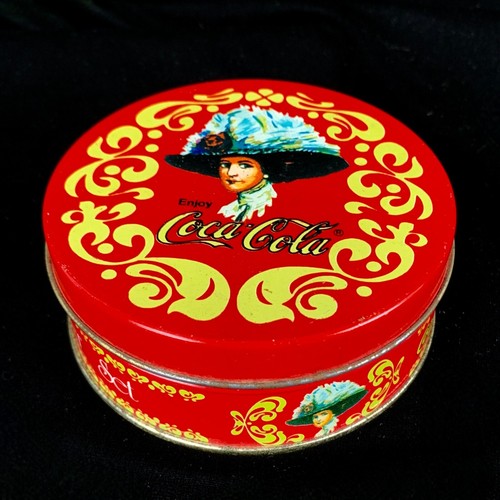 6 Vintage Coca Cola 3.5 in Coasters in Tin Gibson Girl Bright Red Cork Backs - Picture 10 of 10