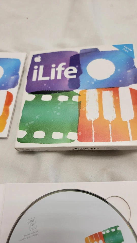 Apple iLife '11 - Family Pack 5 users, 5 machines MC625Z/A GarageBand iPhoto - Image 3 of 4