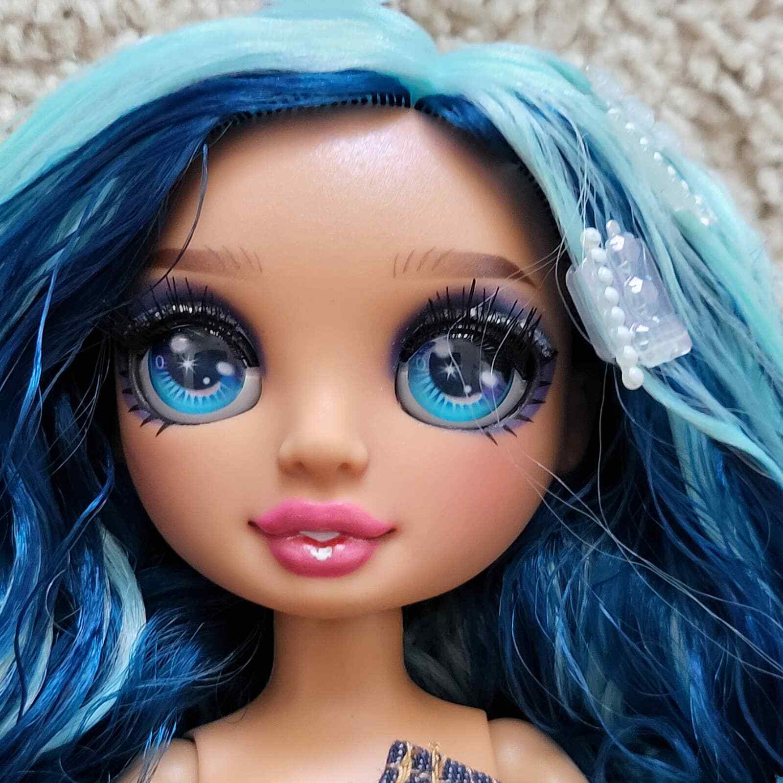 Broken Hand Rainbow High Fantastic Fashion Skyler Bradshaw 11" Fashion