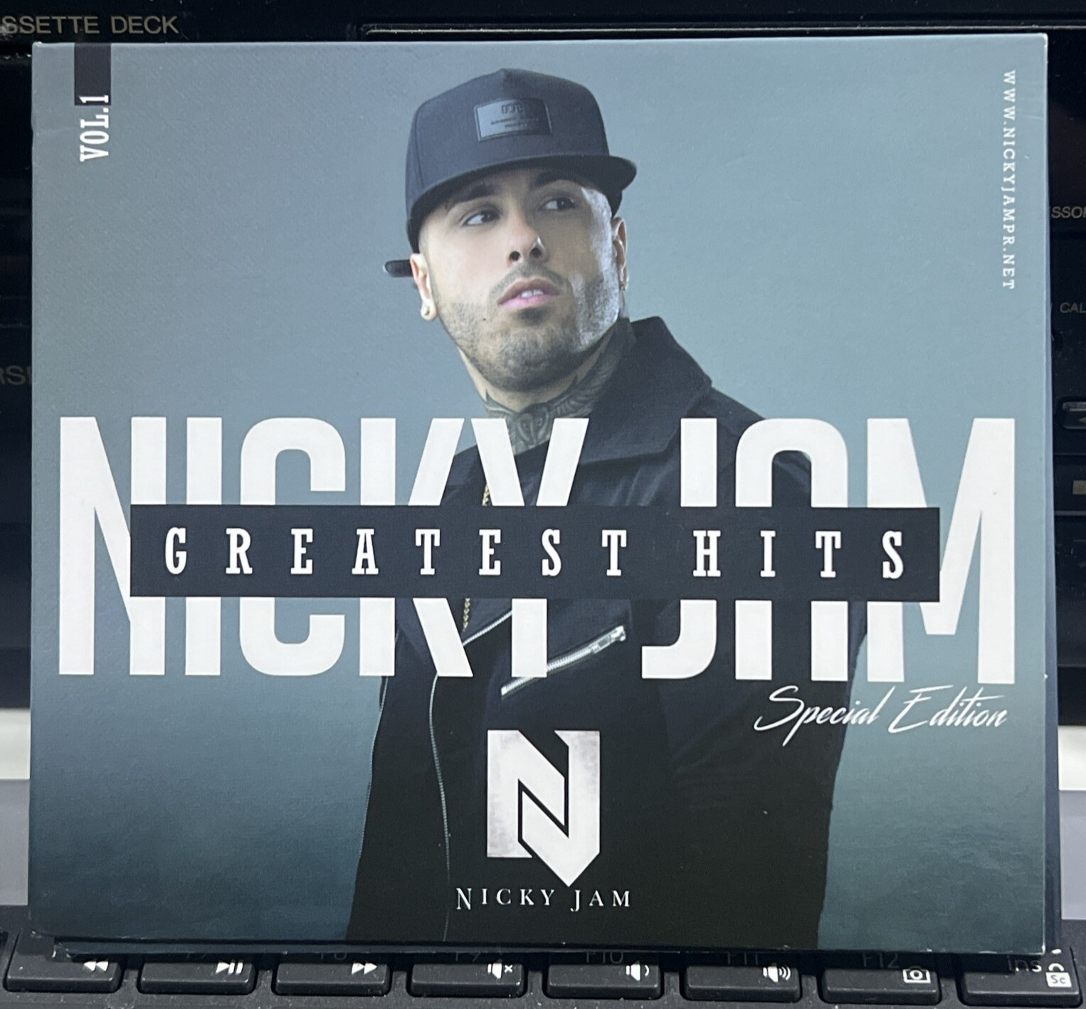 CD - Nicky Jam – Greatest Hits Vol. 1 (Special Edition) (2015) DIGIPAK
