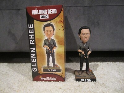 Royal Bobbles The Walking Dead Glenn Rhee Polyresin Bobblehead Complete in Box