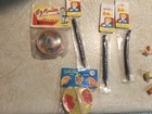 LOT Of 80 VINTAGE 40’s-70s GUMBALL Carnival CHARMS TOY MINI Spy Glass Whizzer — photo 5