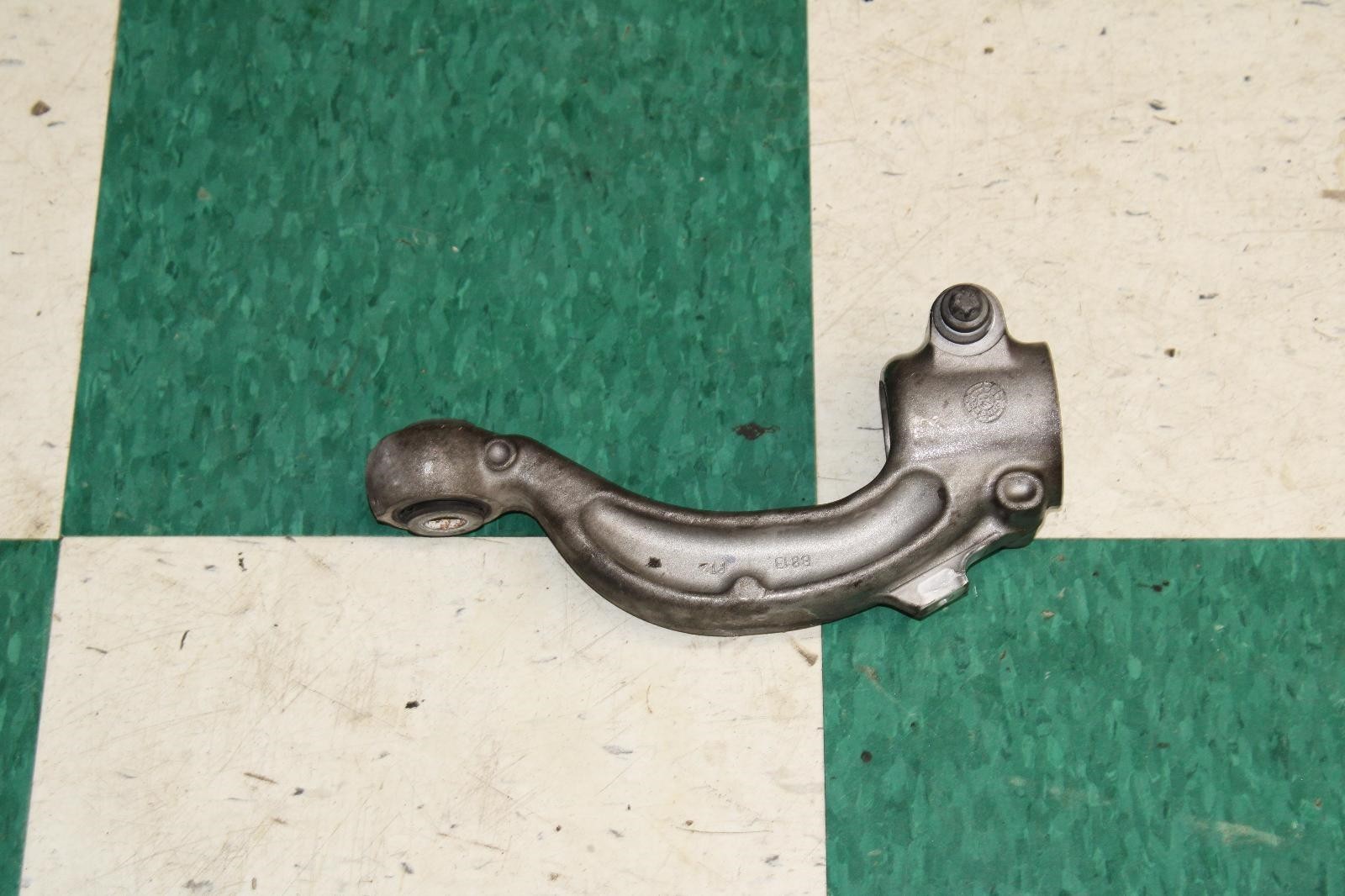 14-17 Ghibli Front Right Left LH RH Suspension Shock Strut Bracket Factory OEM