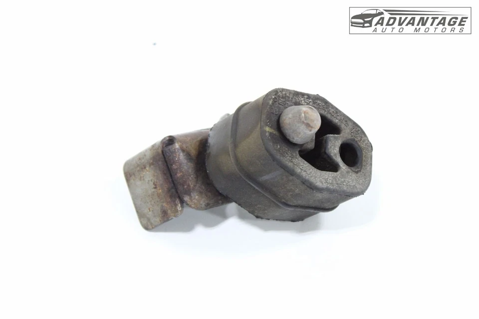 2015-2023 DODGE CHALLENGER REAR EXHAUST PIPE HANGER INSULATOR W/ BRACKET OEM - Image 4 of 4