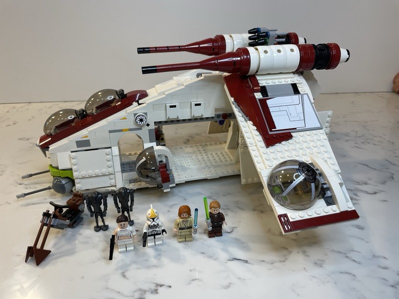 LEGO Star Wars: REPUBLIC GUNSHIP (75021) with Minifigures (READ) Very Nice Shape
