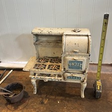 Antique Cast Iron Miniature Salesman's Sample Doll House EAGLE Toy Stove