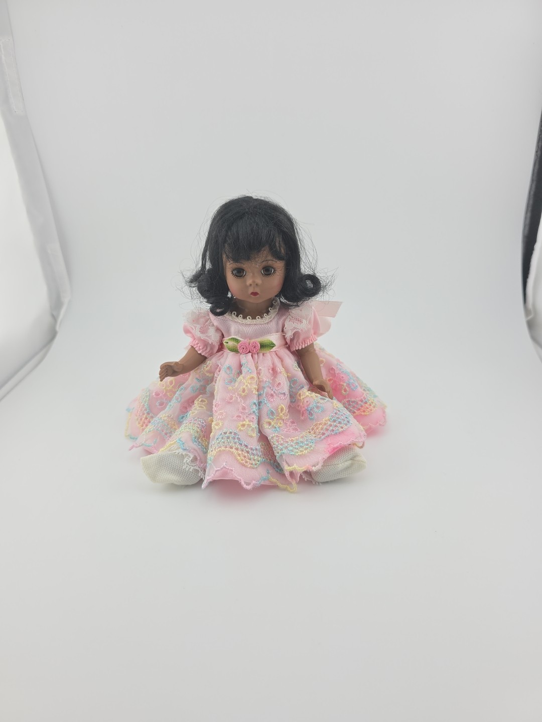 Madame Alexander 2001 African American Happy Birthday 8"