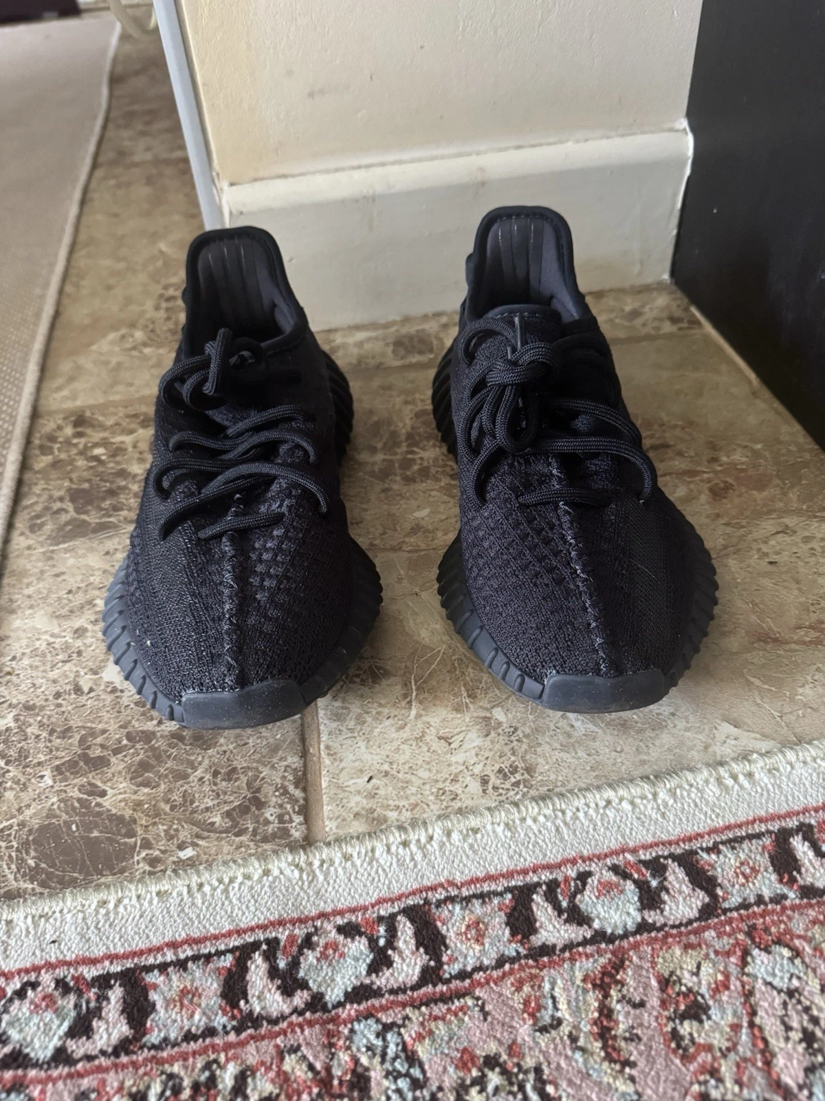 Yeezy Boost 350 V2 Jn99 Onyx 4 (36.7) Indossato una volta Piccolo foro sul lato