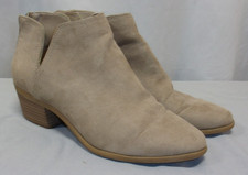 DESIGNER EXPRESS POINTED TOE SLIP ON HEELED TAN ANKLE BOOTS WOMEN'S SIZE 9