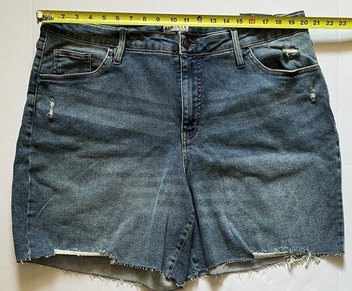 NEW WITH TAGS AVA & VIV HIGH RISE STRETCH PLUS SIZE 20W 7 In inseam - Picture 3 of 7