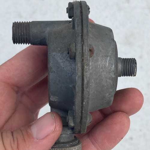 Propane Regulator Valve Cast Iron Used - Picture 6 of 9