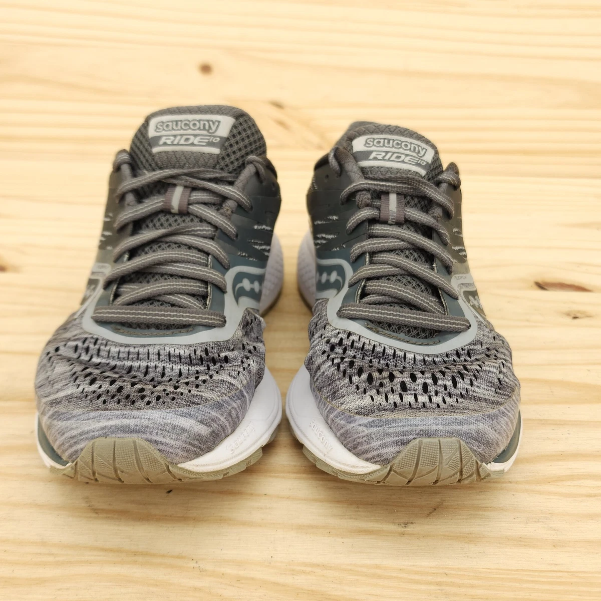 Saucony Ride 10 Women s Running Shoes Sz 5 Gray Sneakers Athletic
