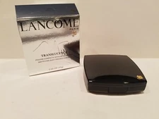 Lancome-Translucence Mattifying Silky Pressed Powder-#300 Bisque-NIB 