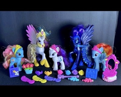 My little Pony FIM Midnight In Canterlot Set Toys R Us Exclusive 2010