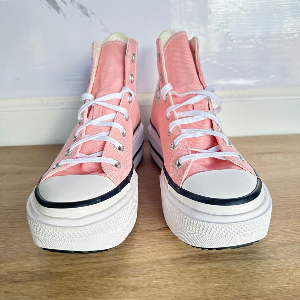 Size 8 - Converse Chuck Taylor All Star Lift Double Stack High