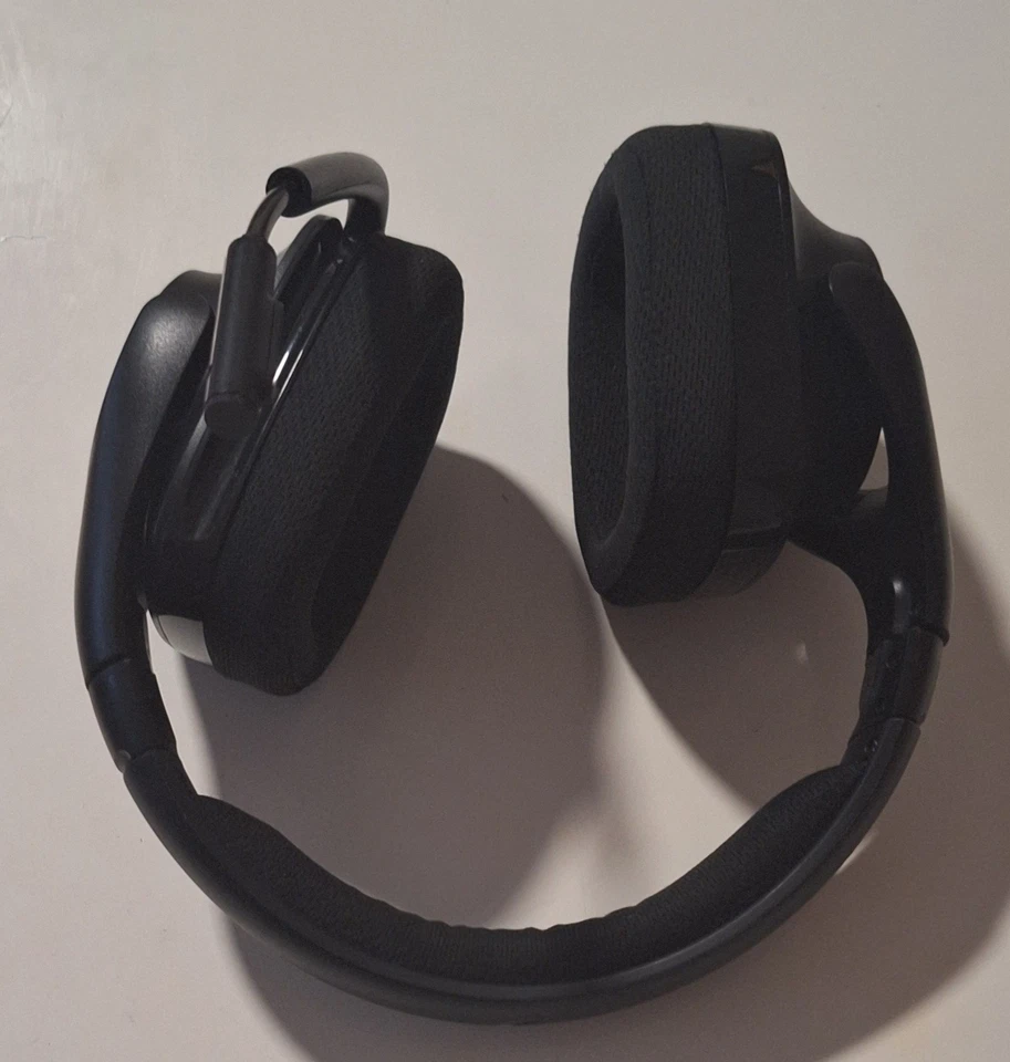 Logitech G533 kabelloses Gaming Headset 7.1 Geteatet / Funktioniert-Ohne Dongel  - Bild 2 von 4