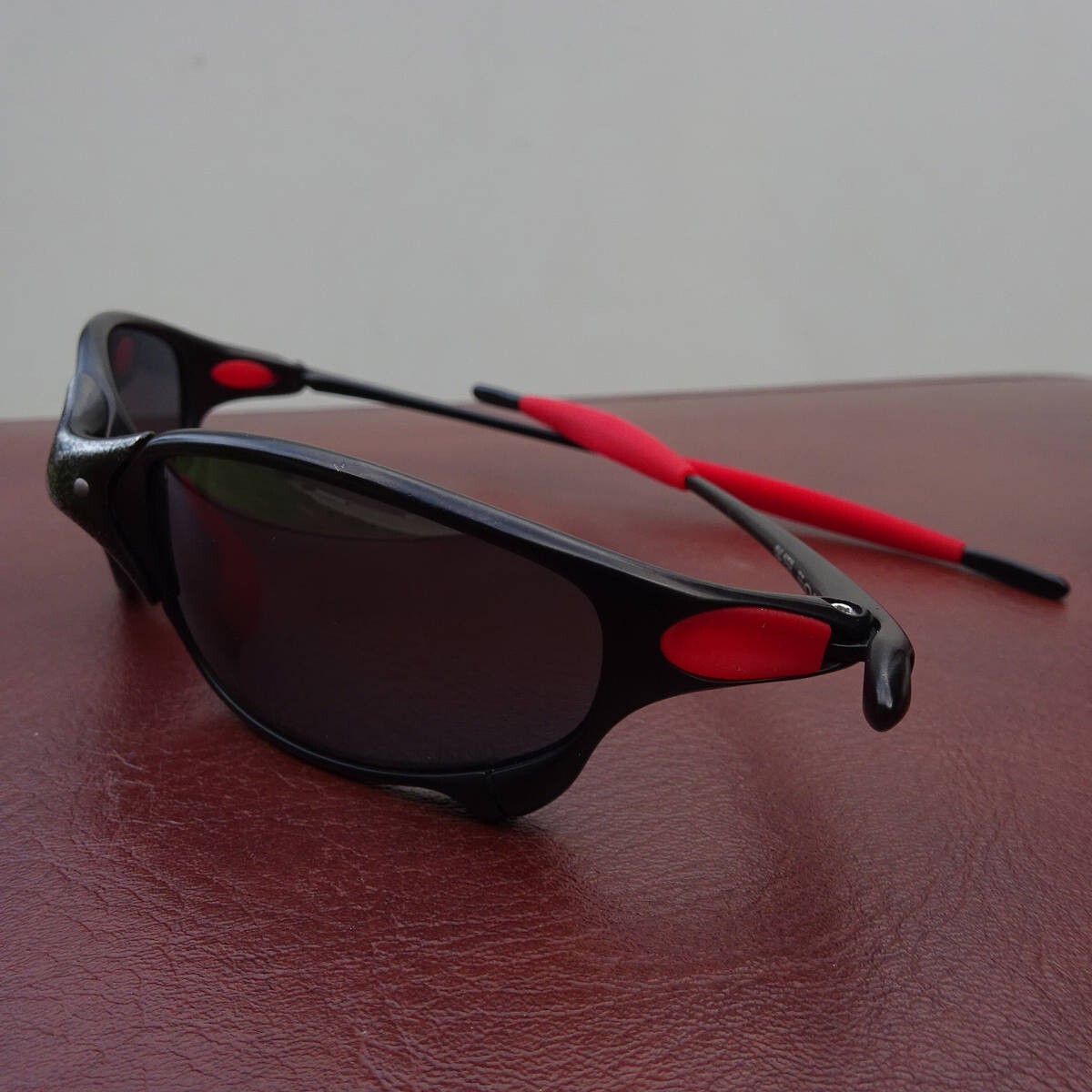 Limited edition OAKLEY sunglasses JULIET DUCATI Carbon X