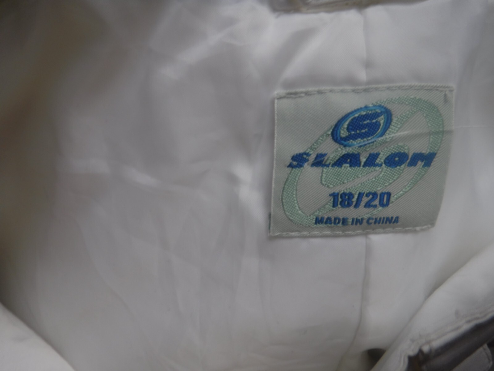 Pantaloni da snowboard da donna bianchi Salomon taglia 18 20 taglia 28 x 30