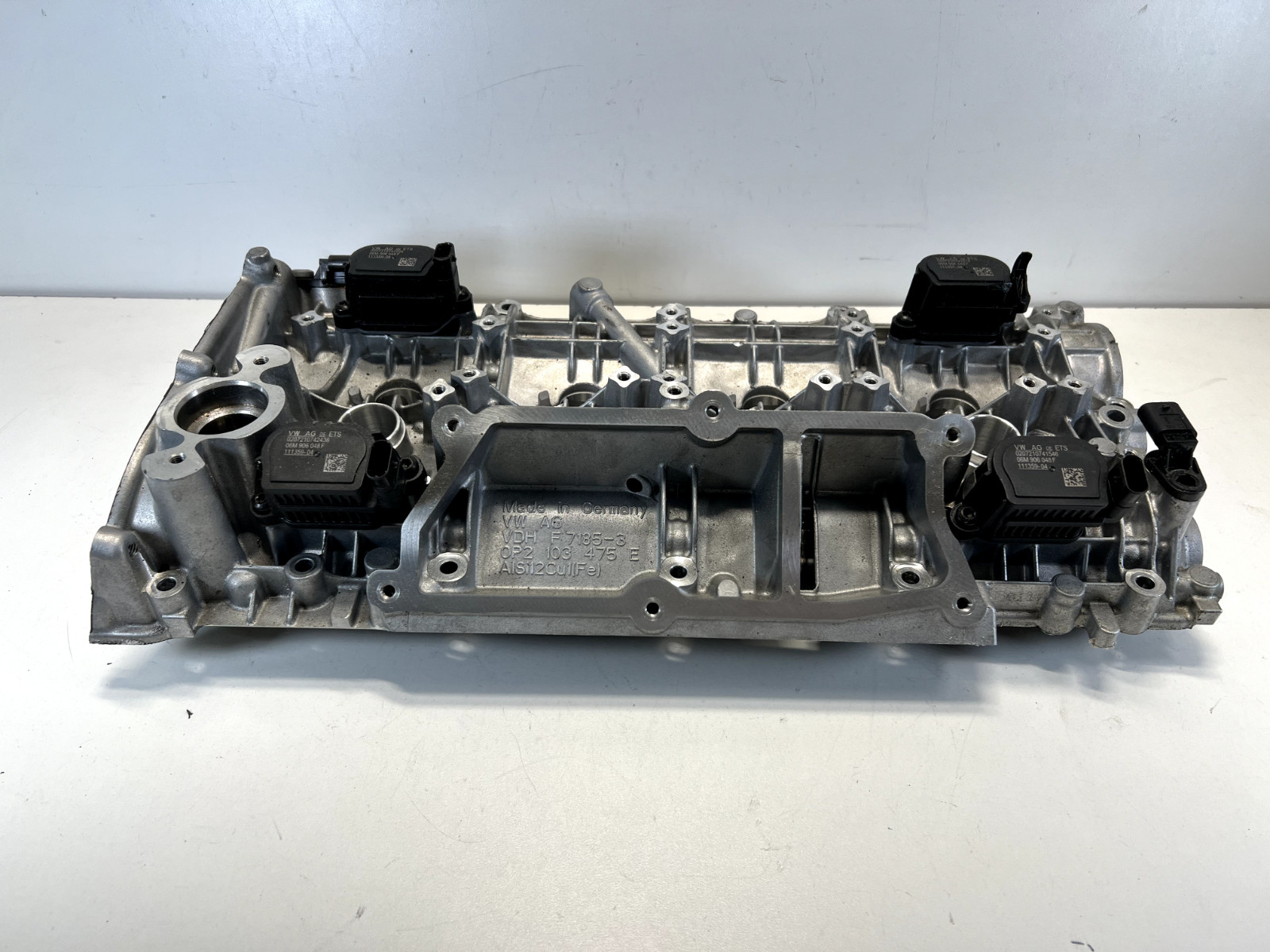 Audi SQ8 Lamborghini Urus Bentley Bentayga 4L V8 Engine Valve Cover Left LH OEM