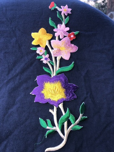 3D Flower Embroidered Aplique Iron On Patches! - Picture 9 of 12