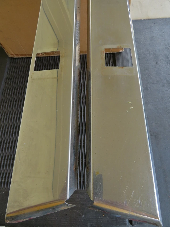 Jensen Interceptor 1974 OEM Mk III panel basculante de acero inoxidable moldeado buen estado Foto 2 de 4