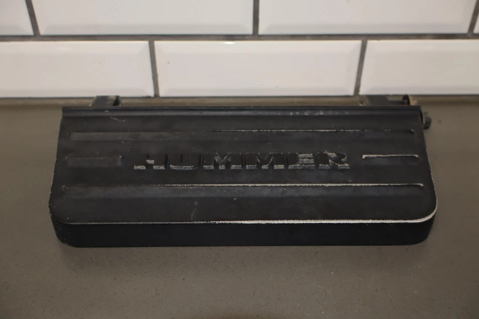 03-09 Hummer H2 SUV Set (3) OEM Side Steps - Image 3 of 4