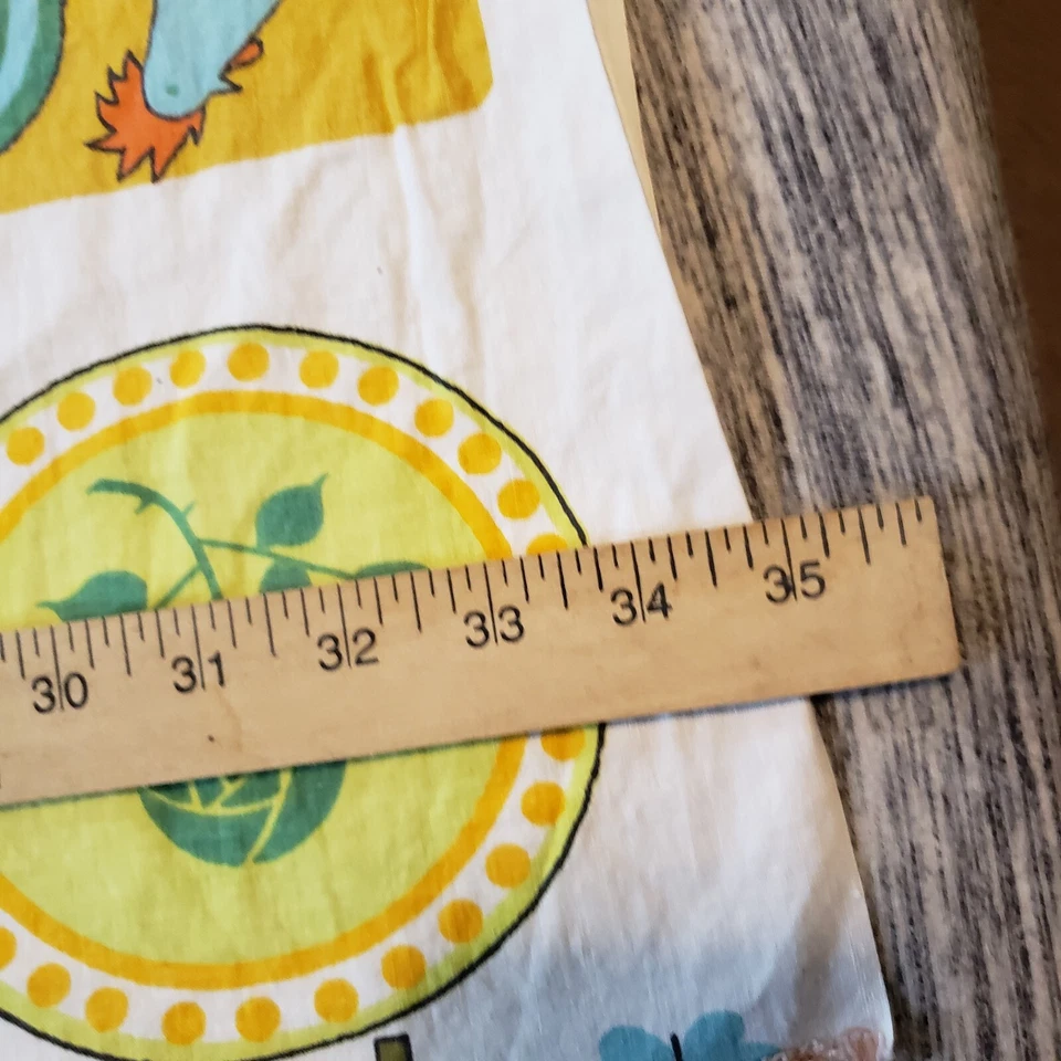 1970s Fruit Flowers Cutting Board Rooster VTG Fabric 35 x 46 Kitchen Rare MCM - Image 3 of 4