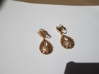 Vintage Crown Trifari  Teardrop Gold Tone Clip Earrings — photo 2