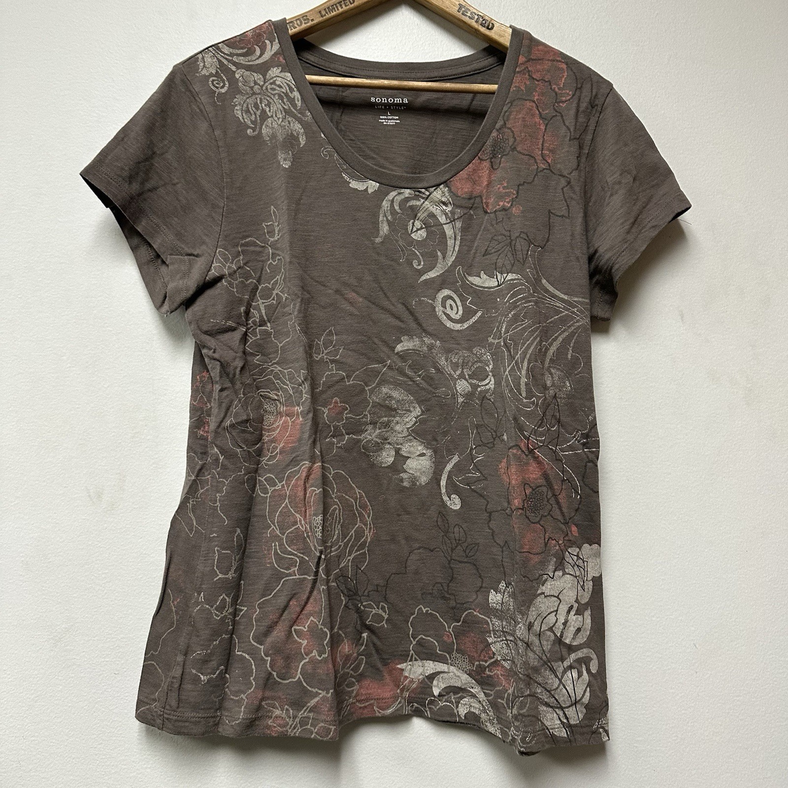 Sonoma Womens Large L Short Sleeve Shirt Floral Pattern Tee 40” Bust