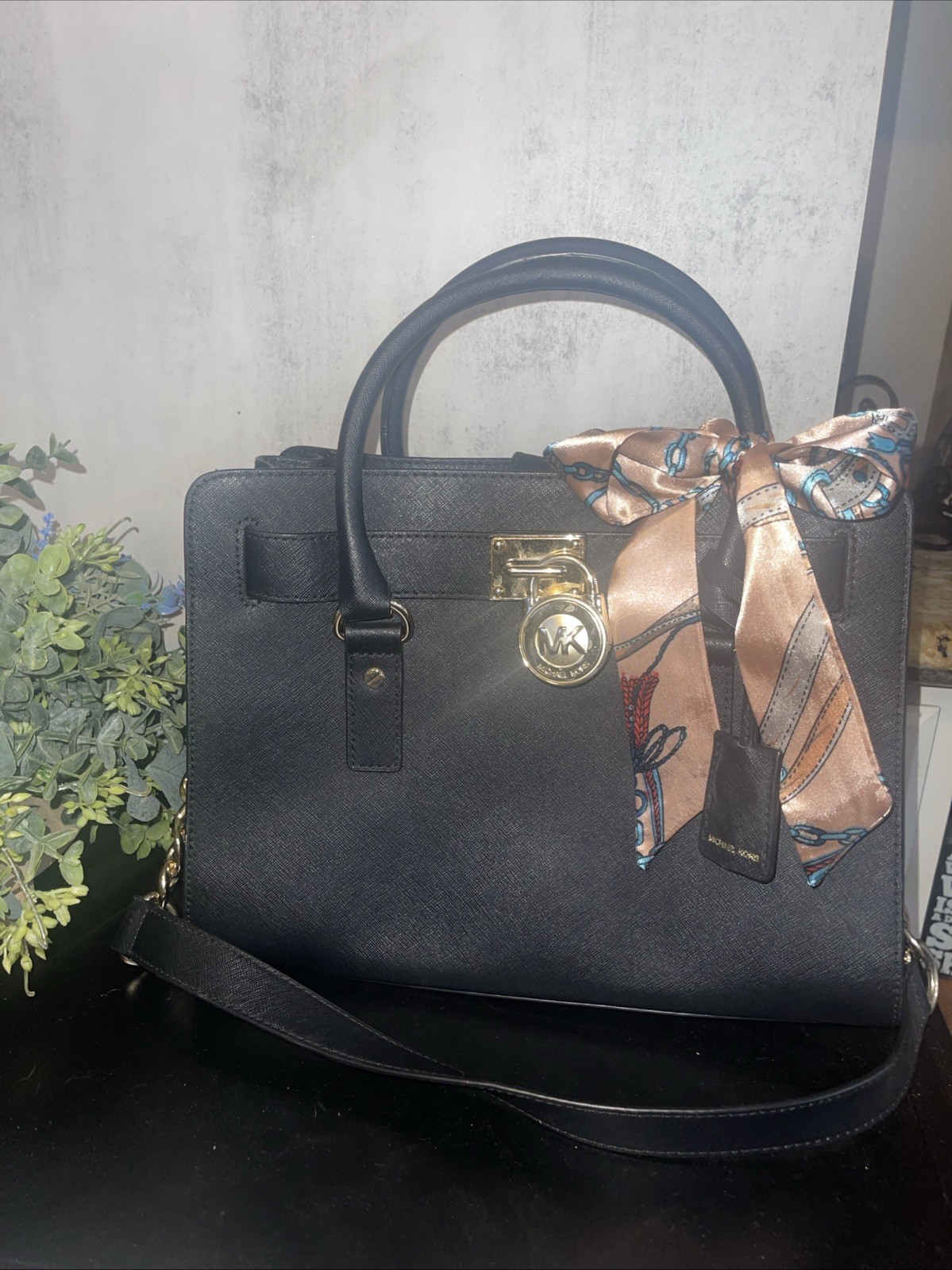 Michael Kors Hamilton Medium Crossbody Satchel Handbag Leather Bag (Black)