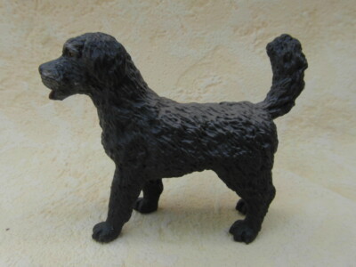 SCHLEICH HUND HOFHUND 13145 YARD DOG
