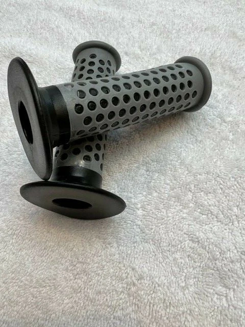 COBRA BMX BIKE GRIPS BLACK GREY VINTAGE OAKLEY DECAL DB GRAY DIAMOND BACK F1 - Image 3 of 4