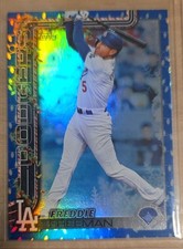 2025 Topps Holiday Freddie Freeman - Blue Light Border Rainbow Foil SP