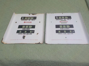 (2) Bennett 756/766 Porcelain Gas Pump Meter Face Plates (ORIGINAL) (#746-M-422)