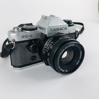 Yashica FX-D Quartz 35mm SLR Film Camera w/ ML 50mm Yashica Lens VTG